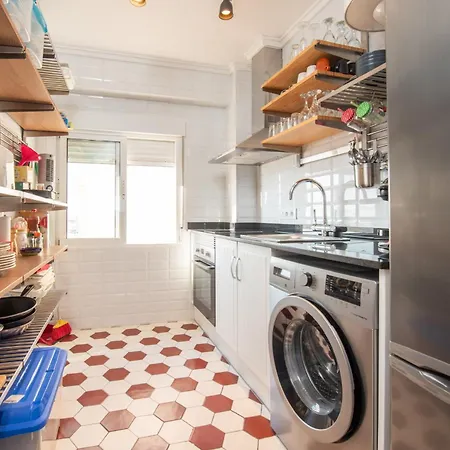 Juan Aparicio Sunrise アパート *