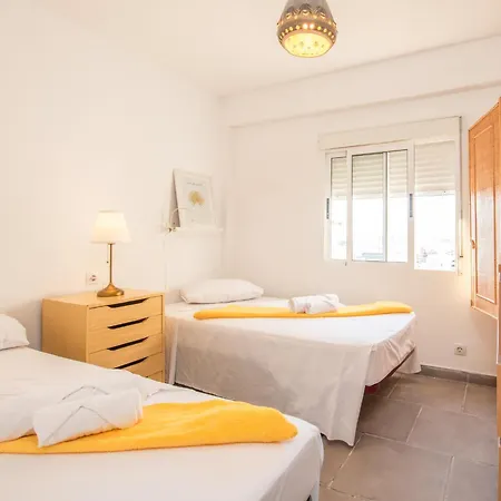 Juan Aparicio Sunrise アパート *